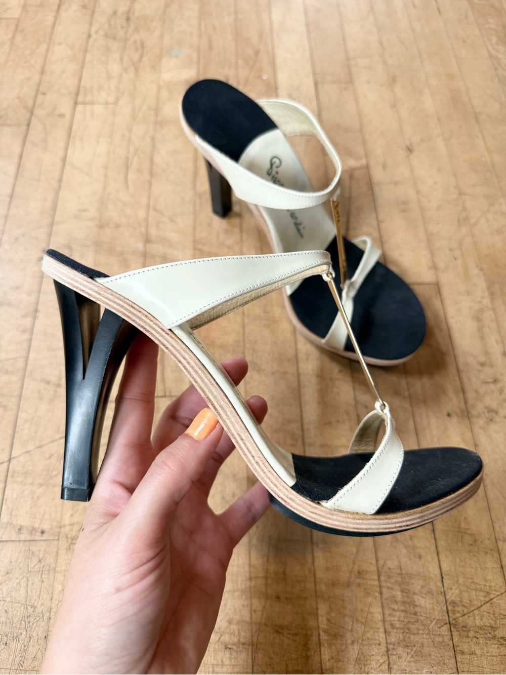 VINTAGE PIERRE CARDIN Coquette Heels Patent Leather Sandals 70’s Euro Summer 8